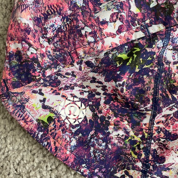 2019 lululemon seawheeze speed short - Picture 2 of 3